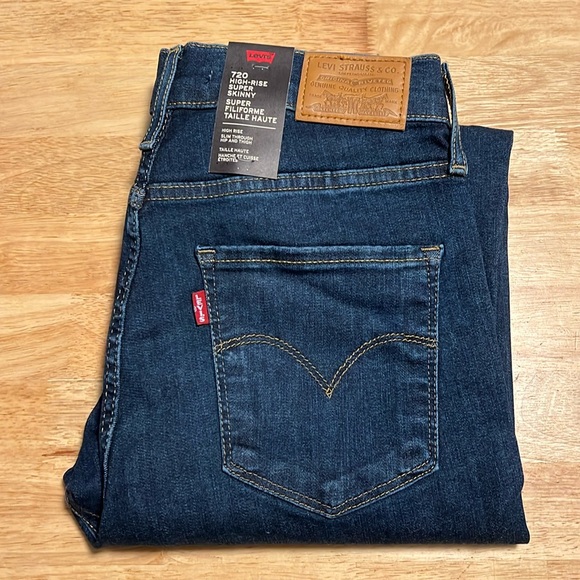 Levi 720’s 29x30 - Picture 2 of 3